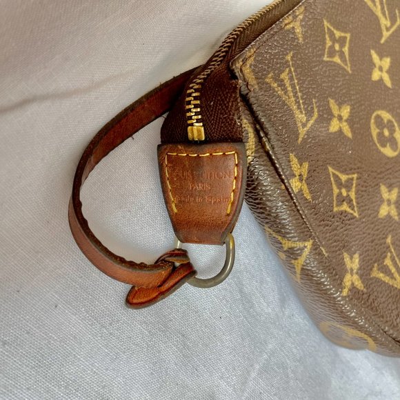 Louis Vuitton Vintage Pochette Monogram Brown Shoulder Bag - Picture 7 of 14